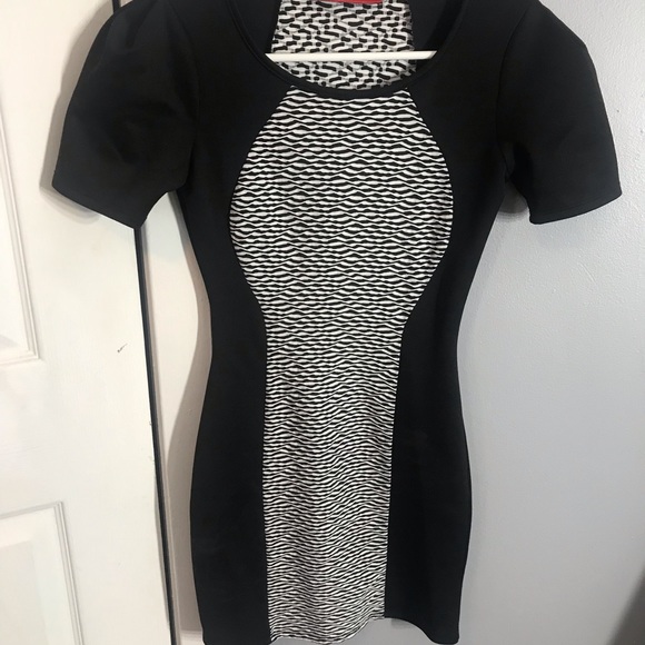 AKIRA DRESS- Bodycon Going out Dress, Black and White slimming BBL Dress - Picture 6 of 8